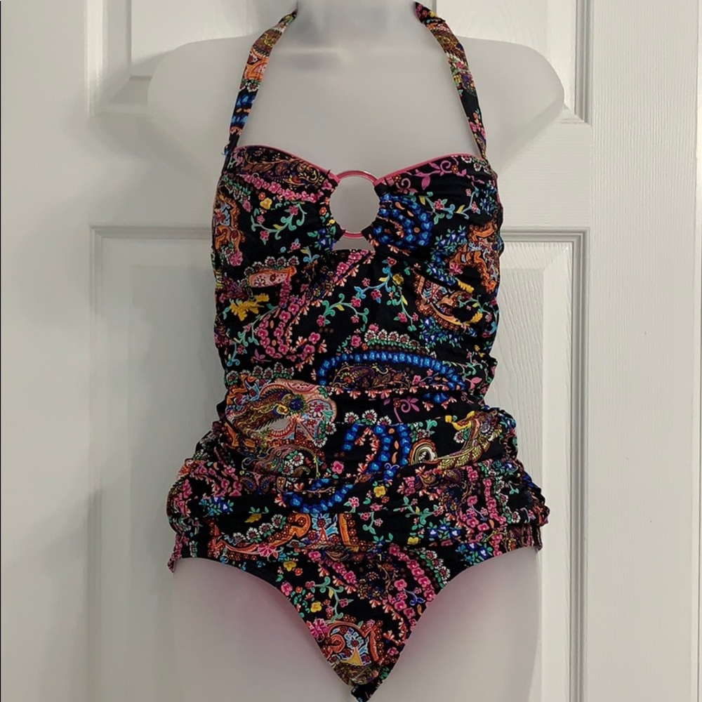 Kenneth Cole Reaction 2 piece bathing suit